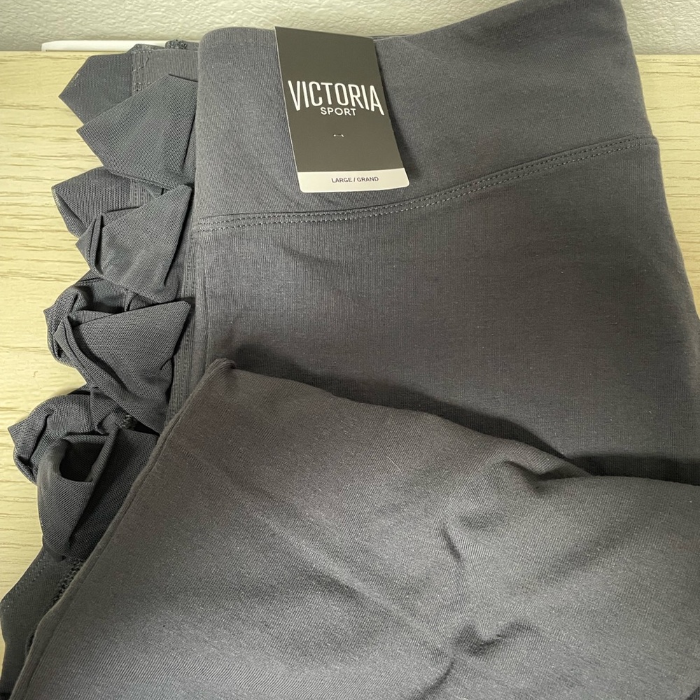 Victoria Sport Gray Leggings